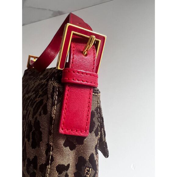 Vintage Fendi Cheetah print enamel buckle baguette - Picture 8 of 9